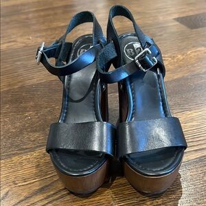 B2 Black Platform Sandals